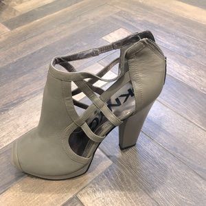 DKNY taupe/grey platform sandals